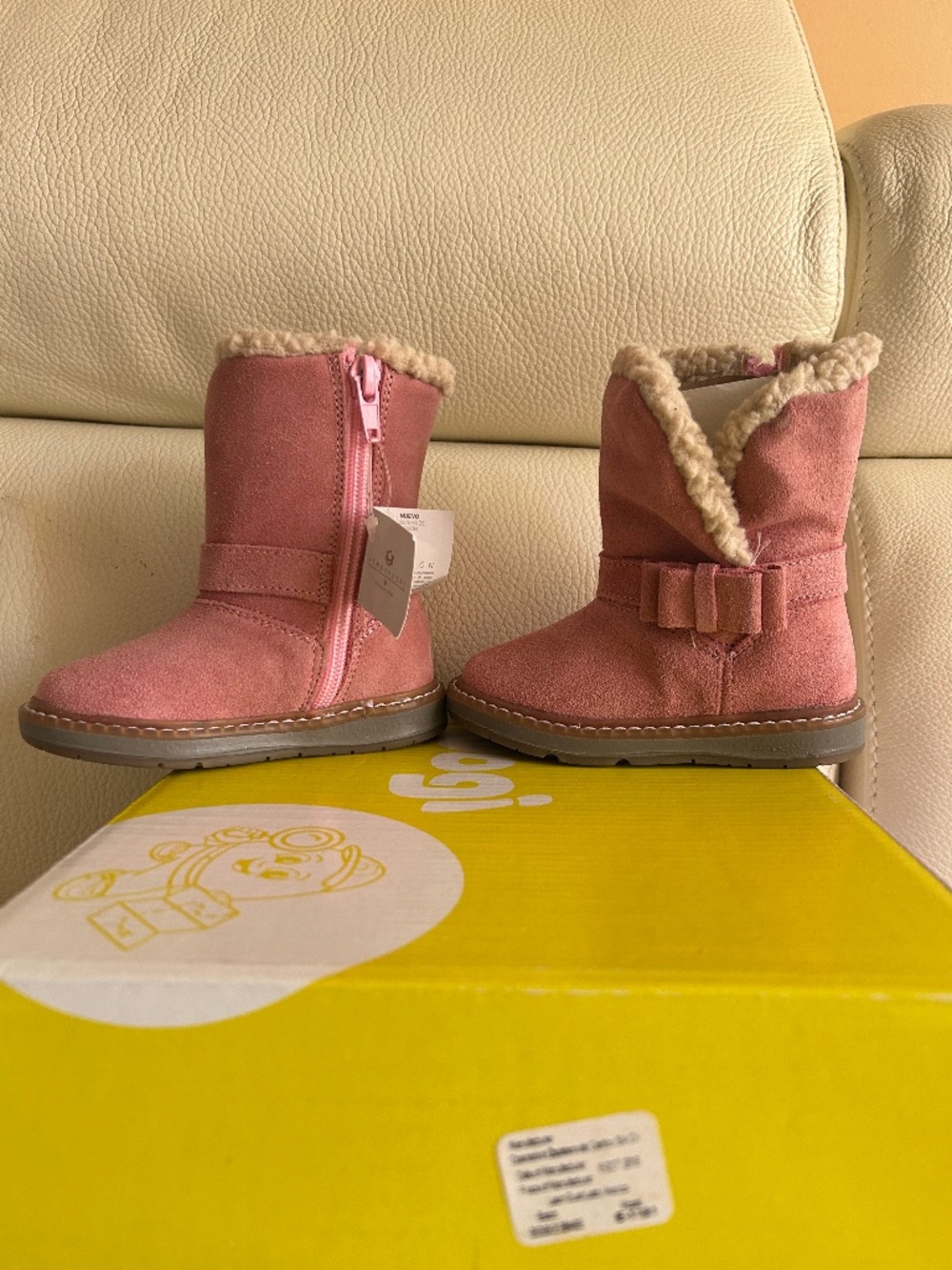 New Dogi suede girls boots 6.5